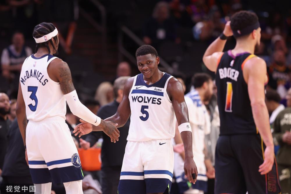 武磊在比赛 武磊在比赛