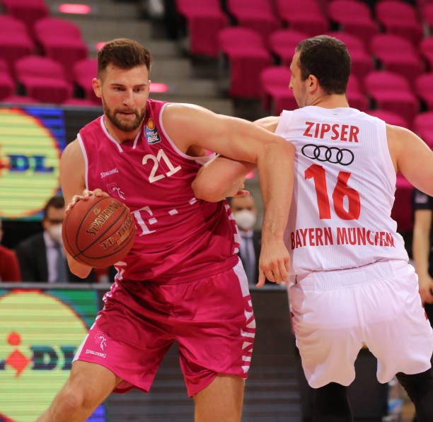 正好发挥他 正好发挥他