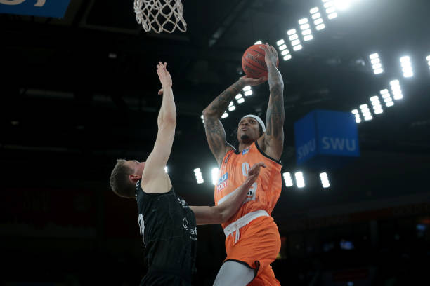 推向了新的 推向了新的